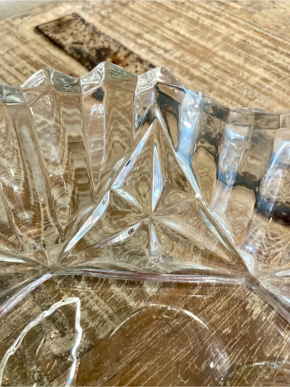 Vintage Pressed Glass Fruit Design Ruffle Edge 11” Bowl Federal Glass Pioneer
